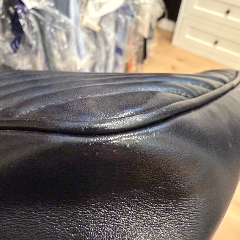 Authentic YSL Medium Black Camera Bag - Picture 9 of 10